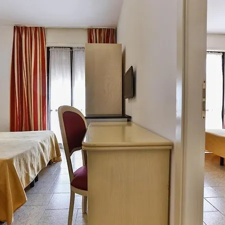 فندق Avana Mare 3*