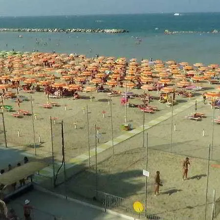 Avana Mare - Pranzo E Cena A Buffet Eat 3* Rimini