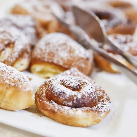 Avana Mare ريميني