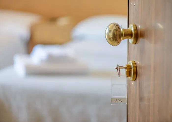 فندق Avana Mare 3*