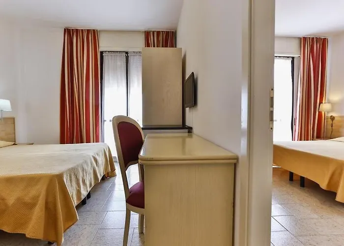 فندق Avana Mare 3*